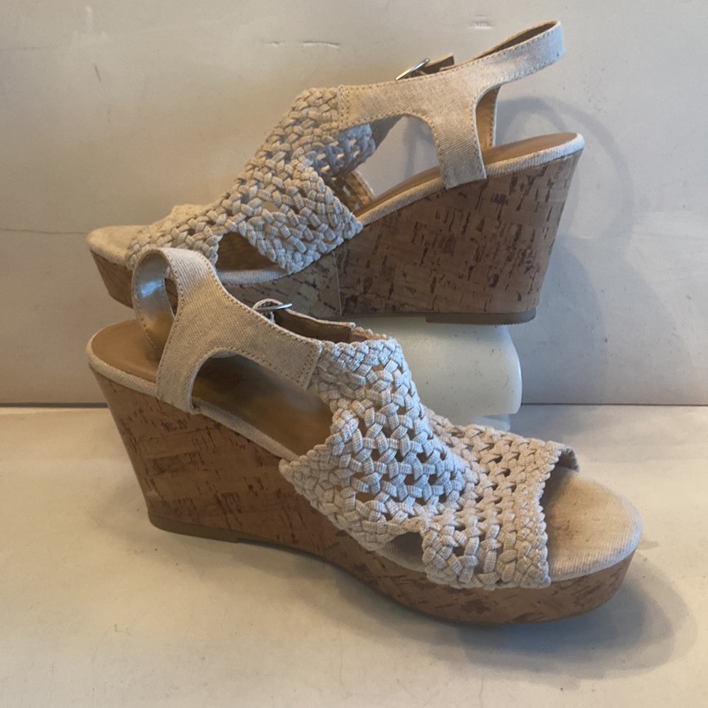 Jelly Pop braided cream wedge shoes size 9 1/2
